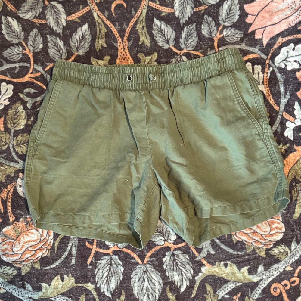 Amazon Essentials Olive Women's Linen Shorts